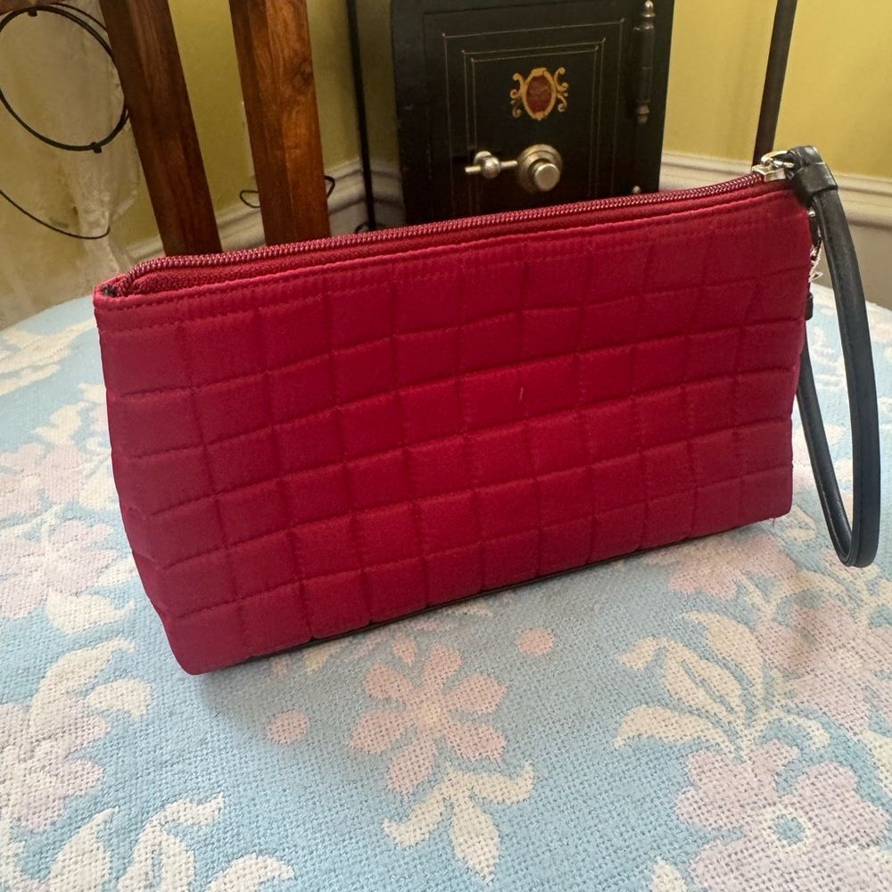 *Casual Corner* Red Quilted Wristlet Clutch